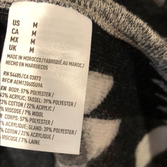 American Eagle Aztec fringe poncho open sweater - Picture 4 of 6